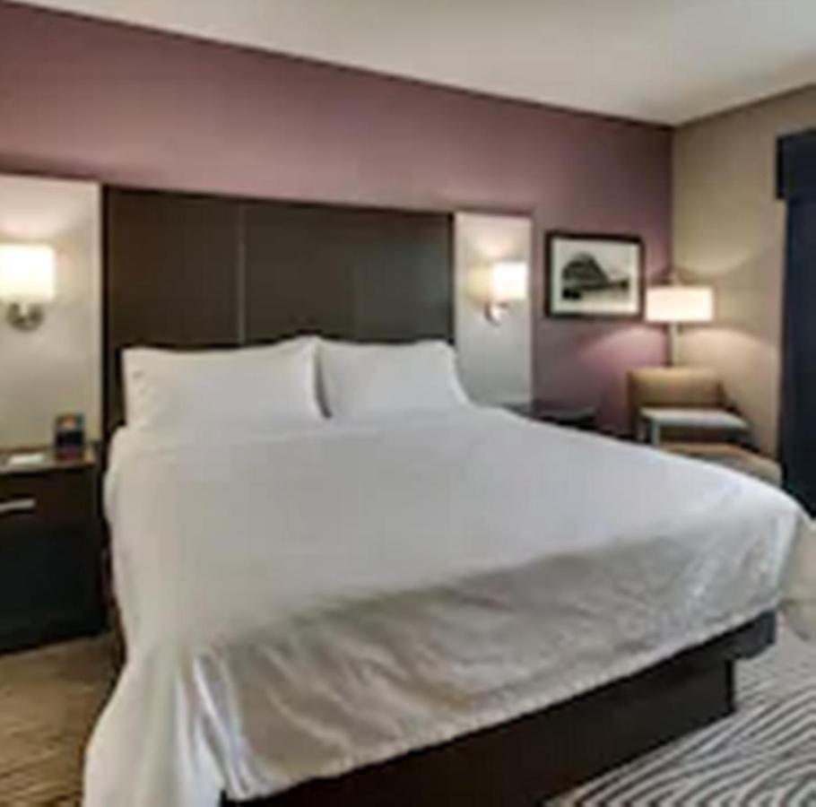 Holiday Inn Express & Suites Cheektowaga North East, An Ihg Hotel Zewnętrze zdjęcie